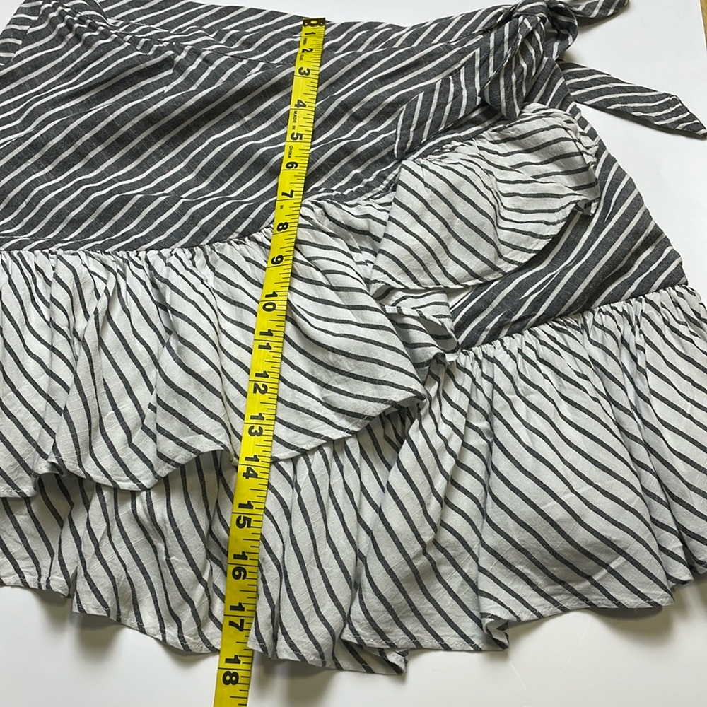 SUBOO Ziggy Frill Wrap Mini Skirt Black White Stripes Size S Lining - Picture 12 of 12
